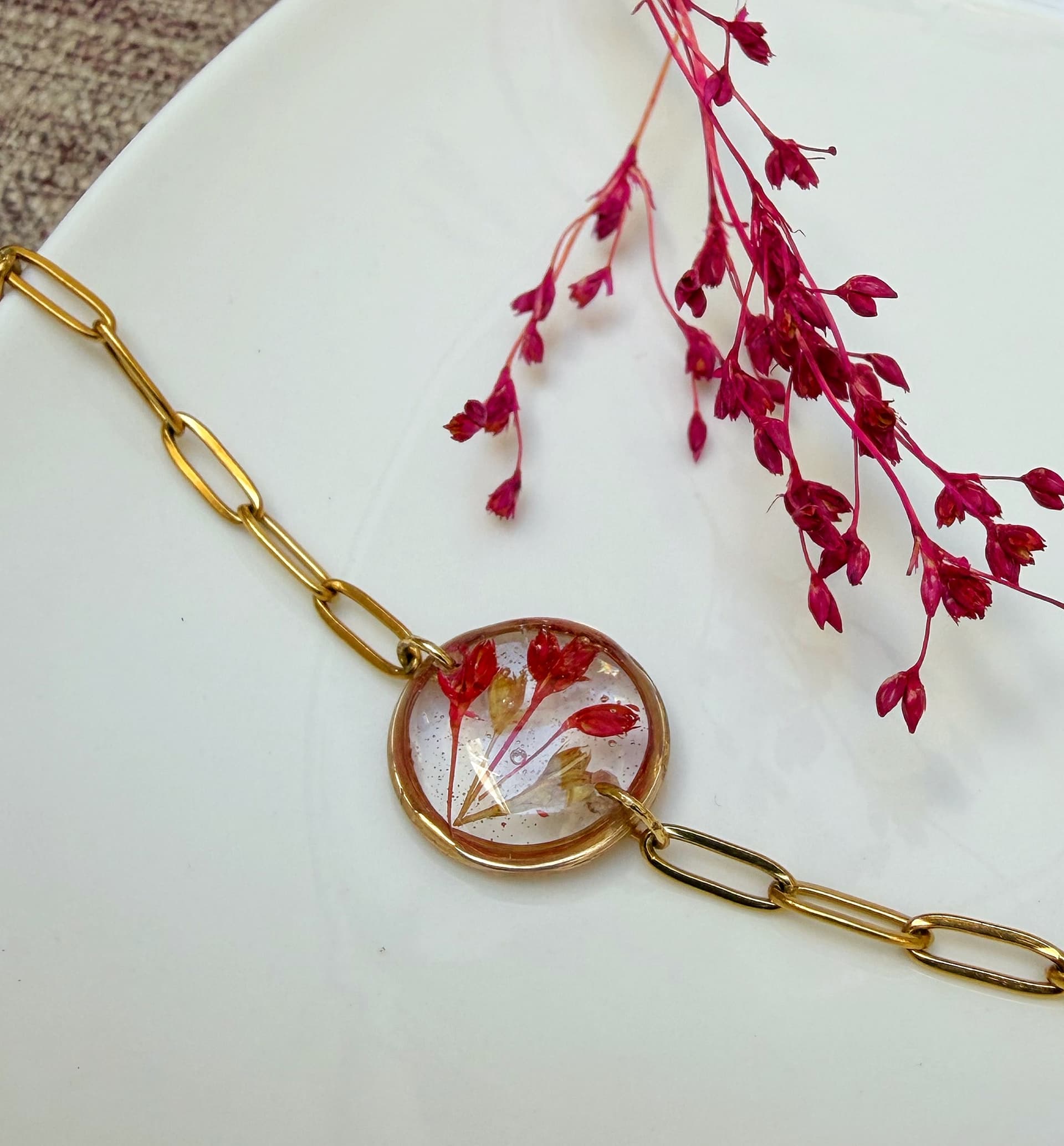 Pulsera ancha de dije Nº15 - Bordó y Dorado